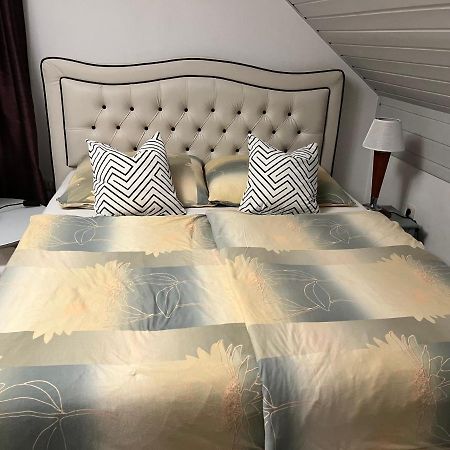 Zimmer Zum Wohlfuehlen Eching  Экстерьер фото
