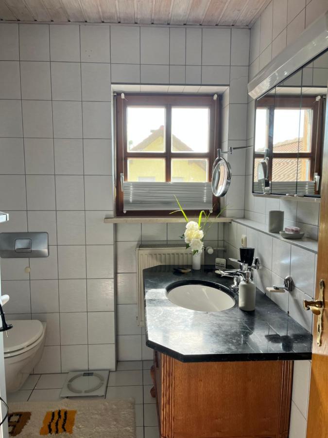 Zimmer Zum Wohlfuehlen Eching  Экстерьер фото